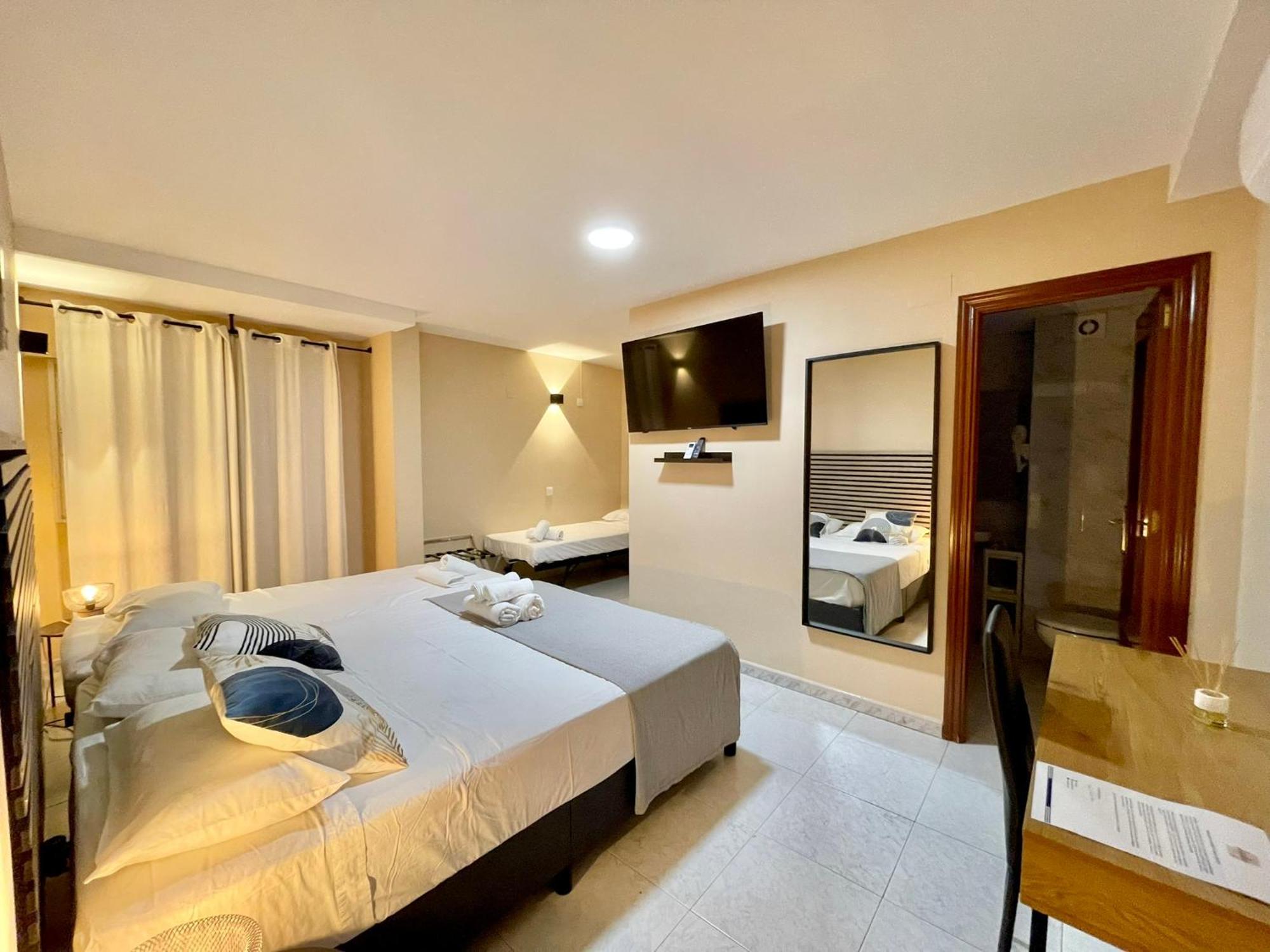 Jubilus Rooms Toledo Exterior foto